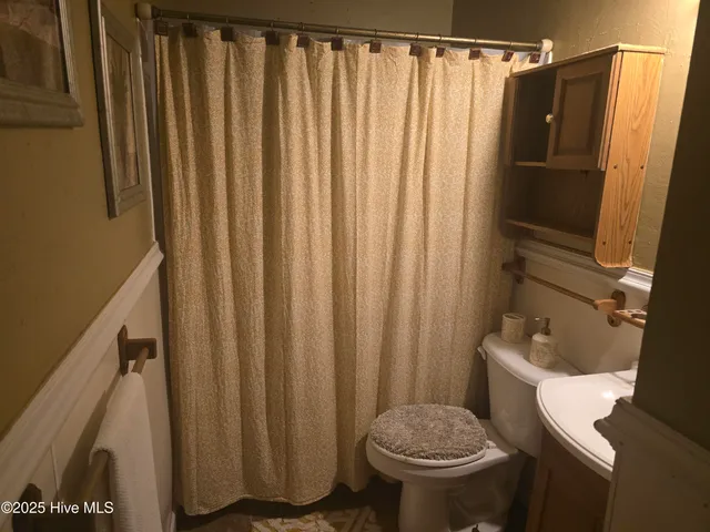 $75,000 | 216 East Troy Street, Ahoskie, NC 27910