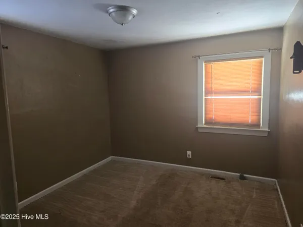 $75,000 | 216 East Troy Street, Ahoskie, NC 27910