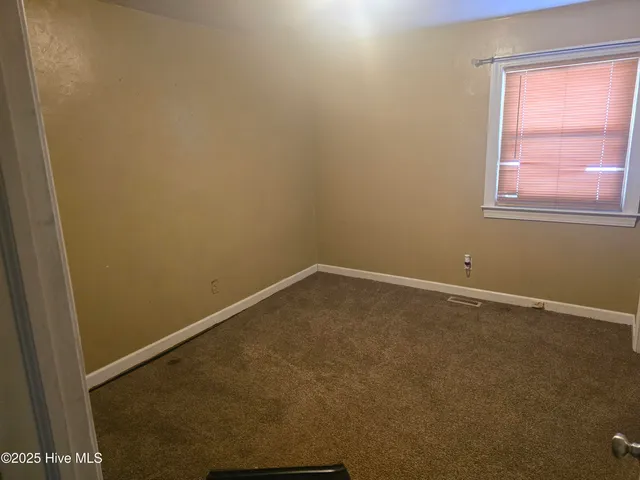 $75,000 | 216 East Troy Street, Ahoskie, NC 27910