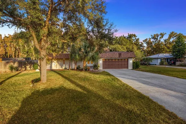 $759,000 | 18405 Tomlinson Drive, Lutz, FL 33549