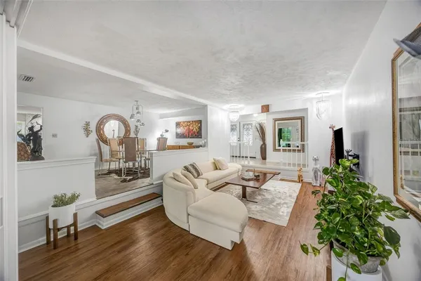 $759,000 | 18405 Tomlinson Drive, Lutz, FL 33549