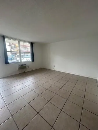 $1,650 | 1800 79th Street Causeway, Unit 109, North Bay Village, FL 33141
