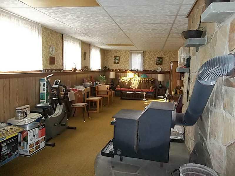 65 Collinstown Road Union, ME 04862 - Photo 29 of 31 Den/Family/Great Room.