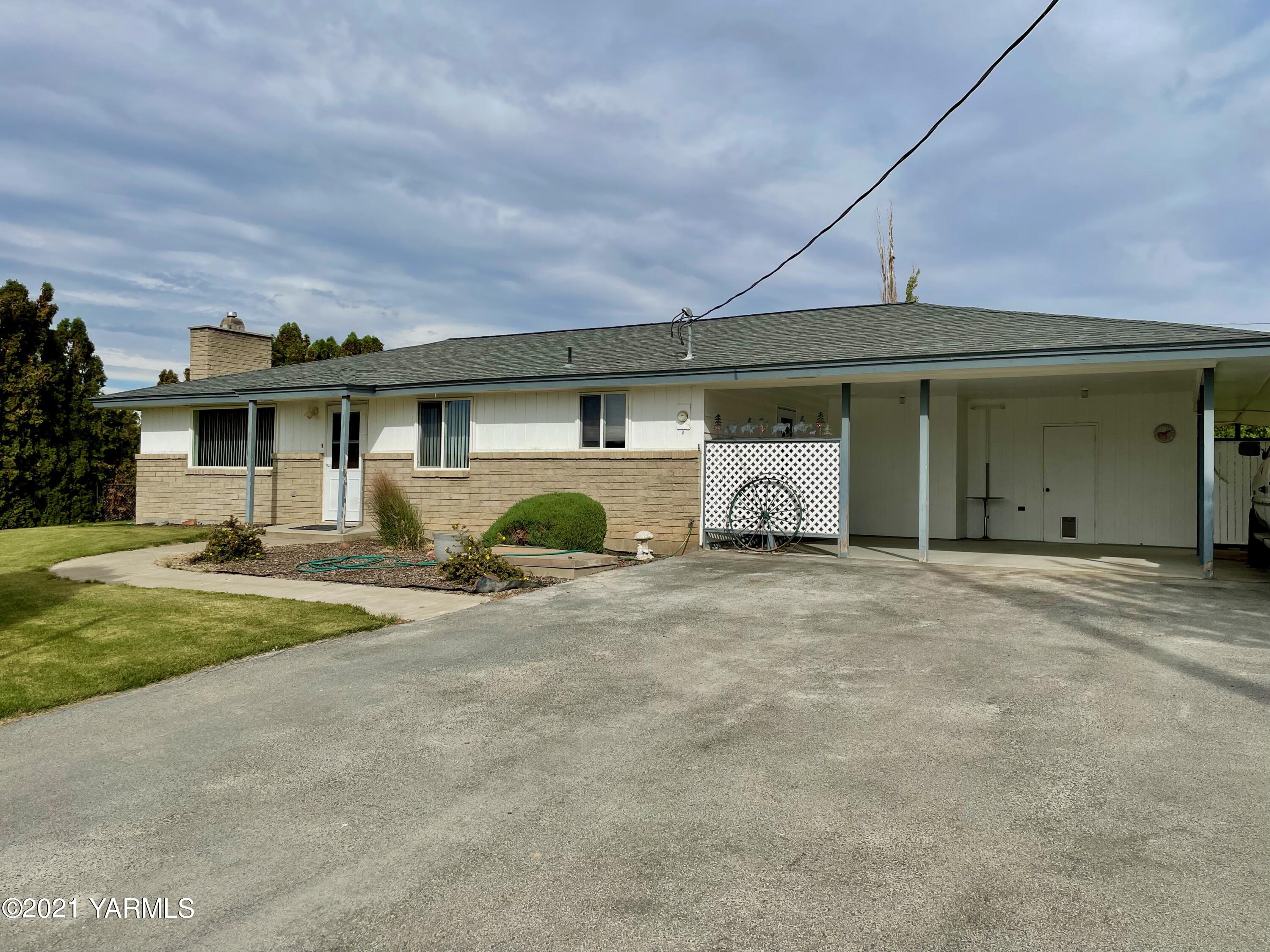 141 East Duffield Road Moxee, WA 98936 - Photo 1 of 46 IMG_7259