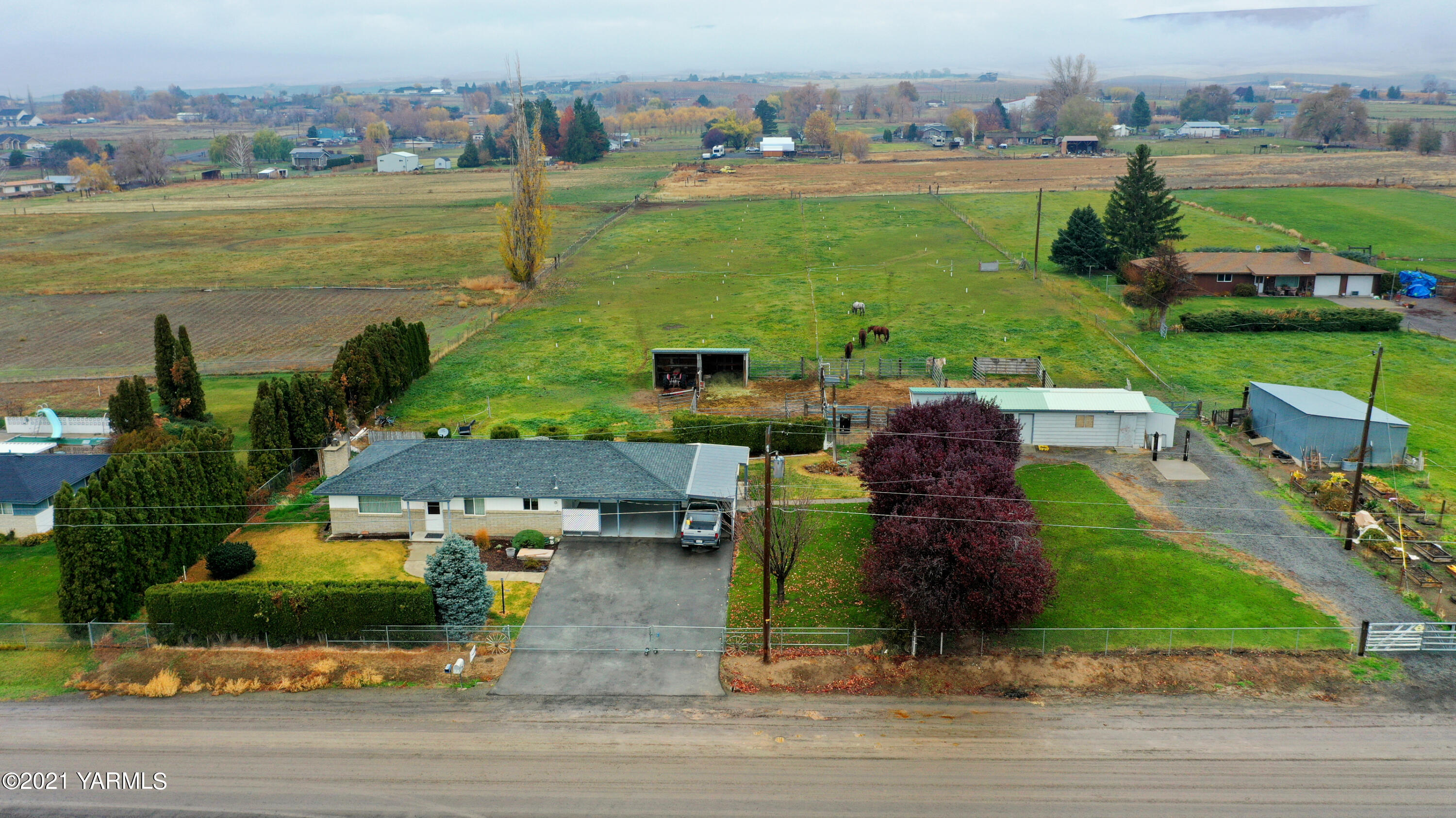 141 East Duffield Road Moxee, WA 98936 - Photo 4 of 46 FD_DJI_0084