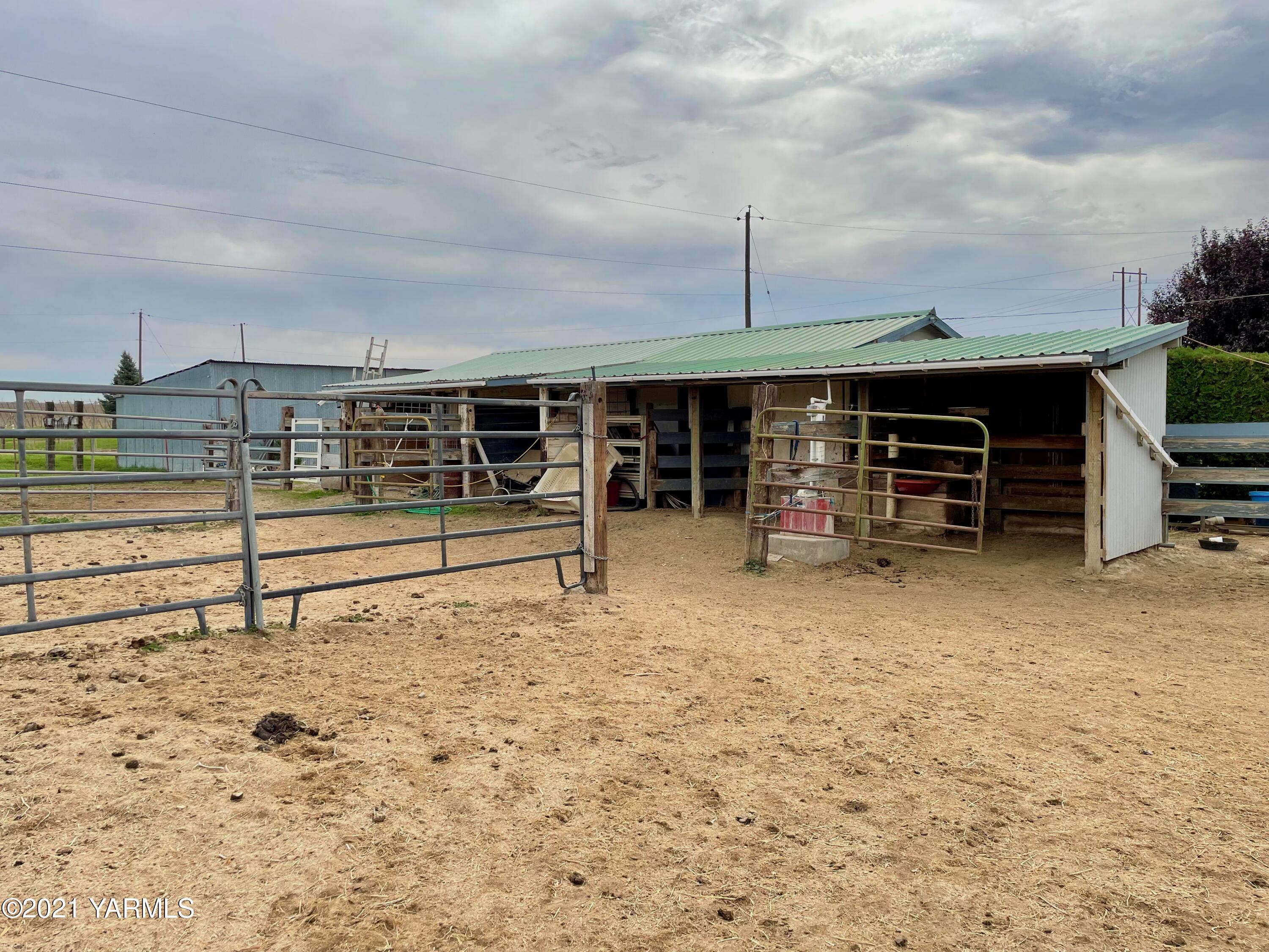 141 East Duffield Road Moxee, WA 98936 - Photo 42 of 46 IMG_7286