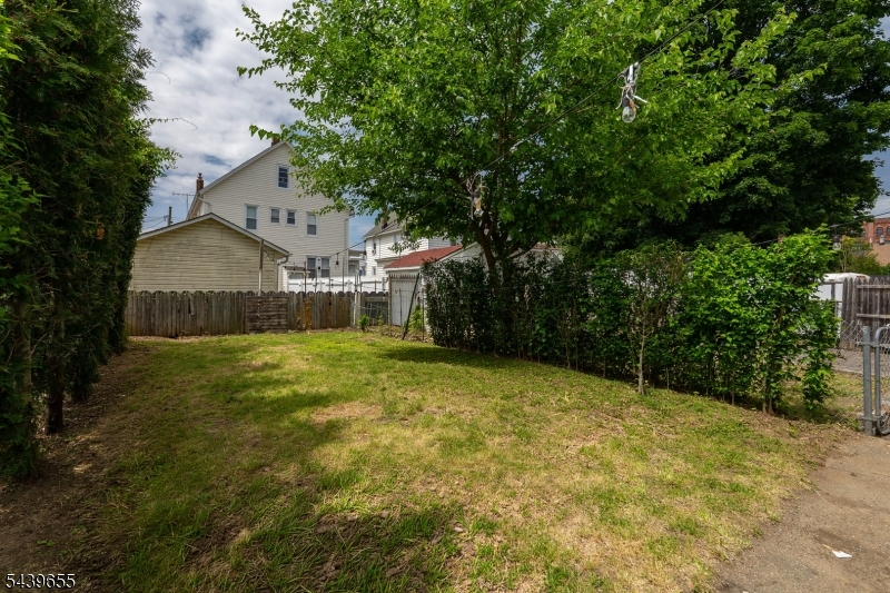 110 Berry Street Dover, NJ 07801 - Photo 36 of 44