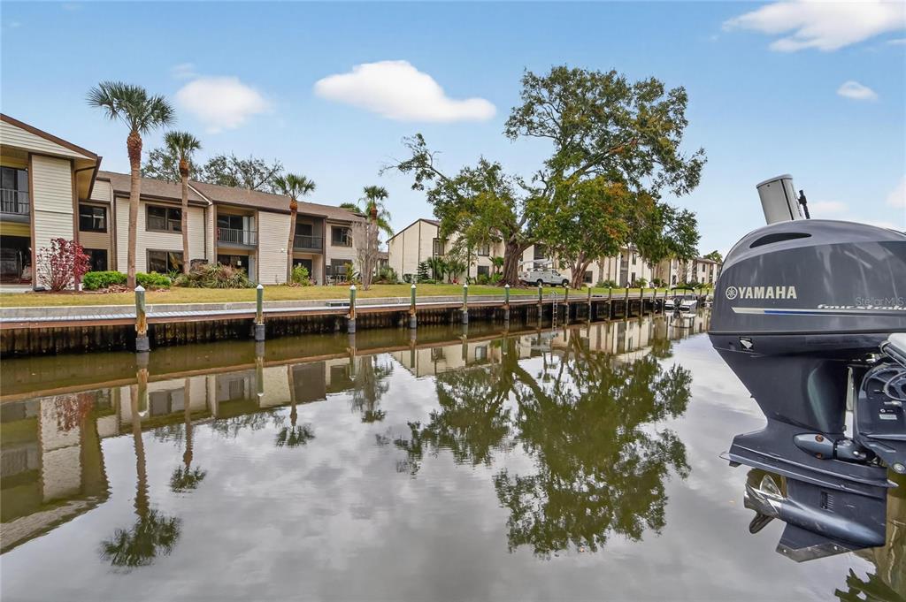 829 Callista Cay Loop Tarpon Springs, FL 34689 - Photo 61 of 91 a view of a house with swimming pool and sitting area