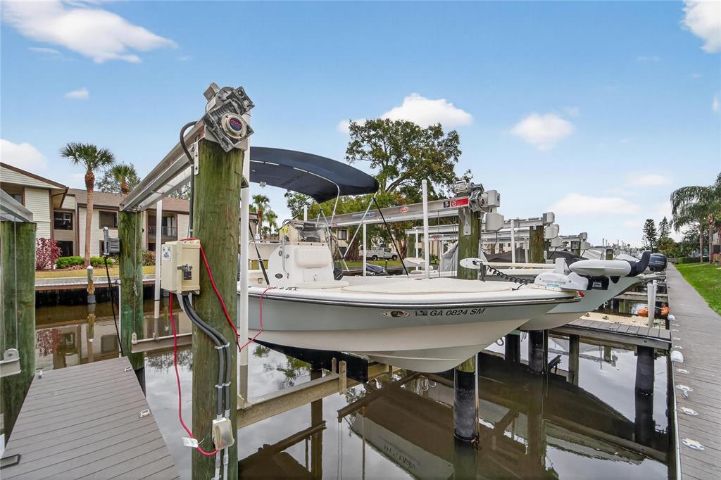829 Callista Cay Loop Tarpon Springs, FL 34689 - Photo 62 of 91 a view of a house with swimming pool and sitting area