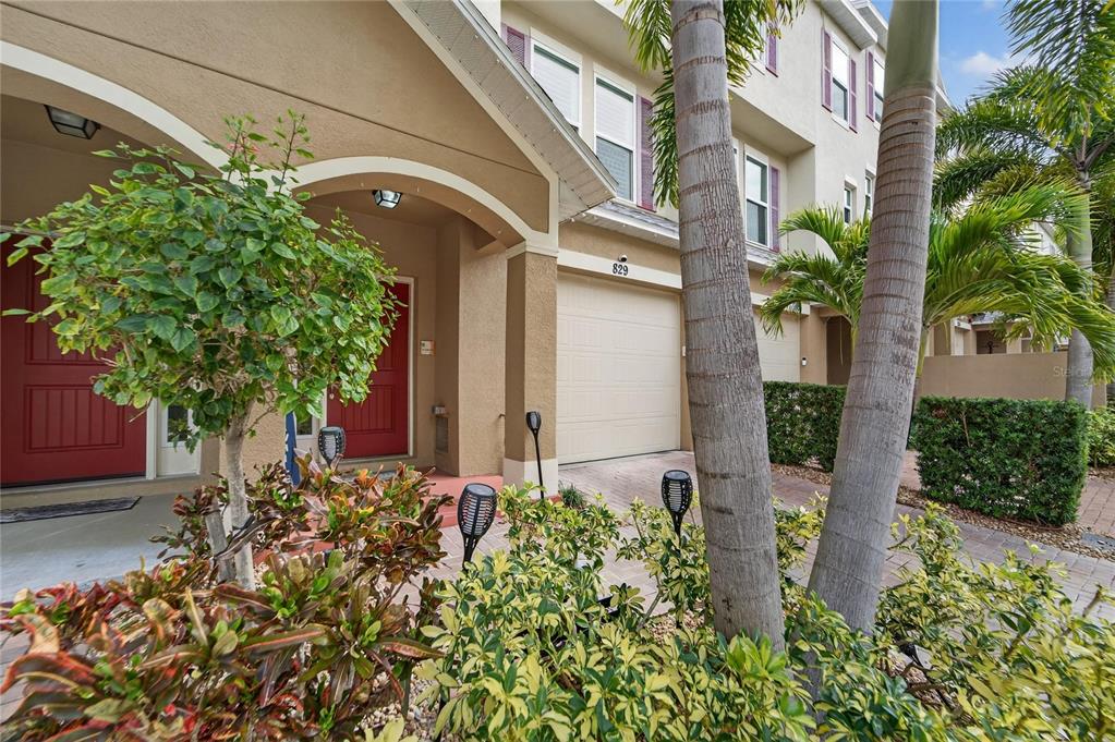 829 Callista Cay Loop Tarpon Springs, FL 34689 - Photo 64 of 91 front view of a house