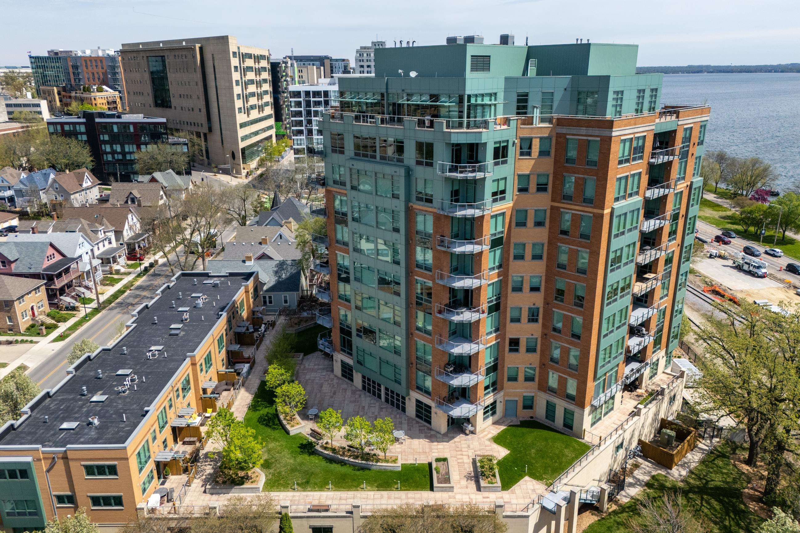 350 South Hamilton Street, Unit 1001 Madison, WI 53703 - Photo 3 of 72