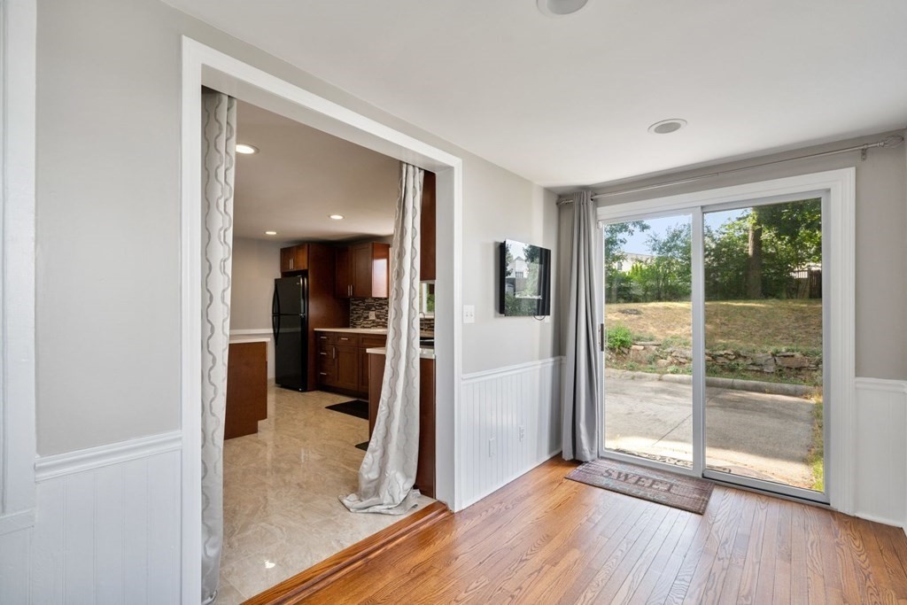 81 Wetherbee Road Waltham, MA 02453 - Photo 15 of 40