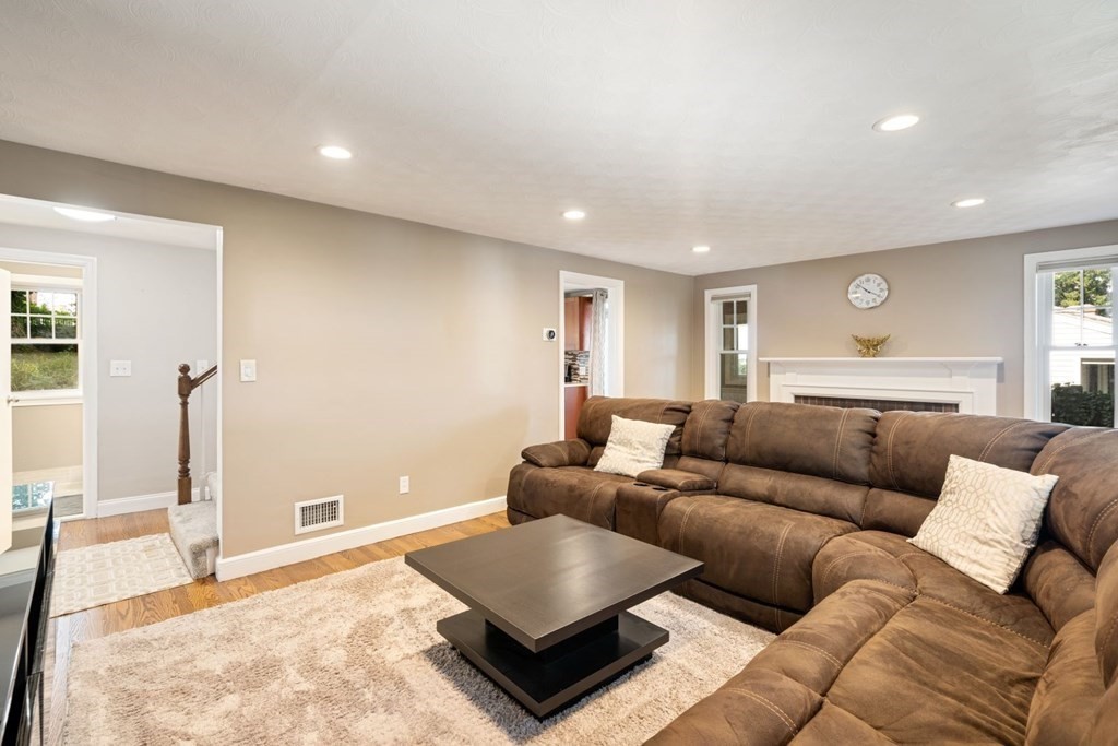 81 Wetherbee Road Waltham, MA 02453 - Photo 27 of 40
