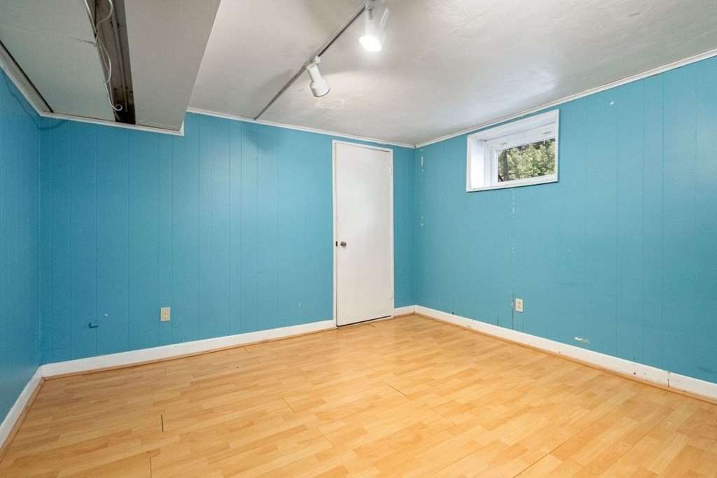 81 Wetherbee Road Waltham, MA 02453 - Photo 29 of 40