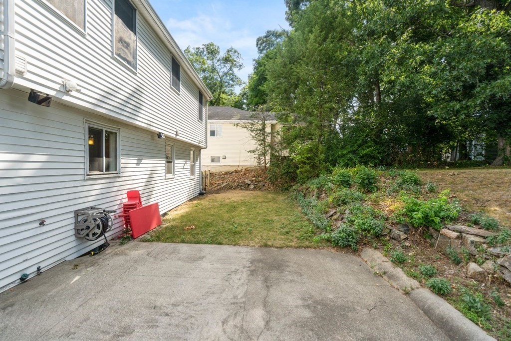 81 Wetherbee Road Waltham, MA 02453 - Photo 31 of 40