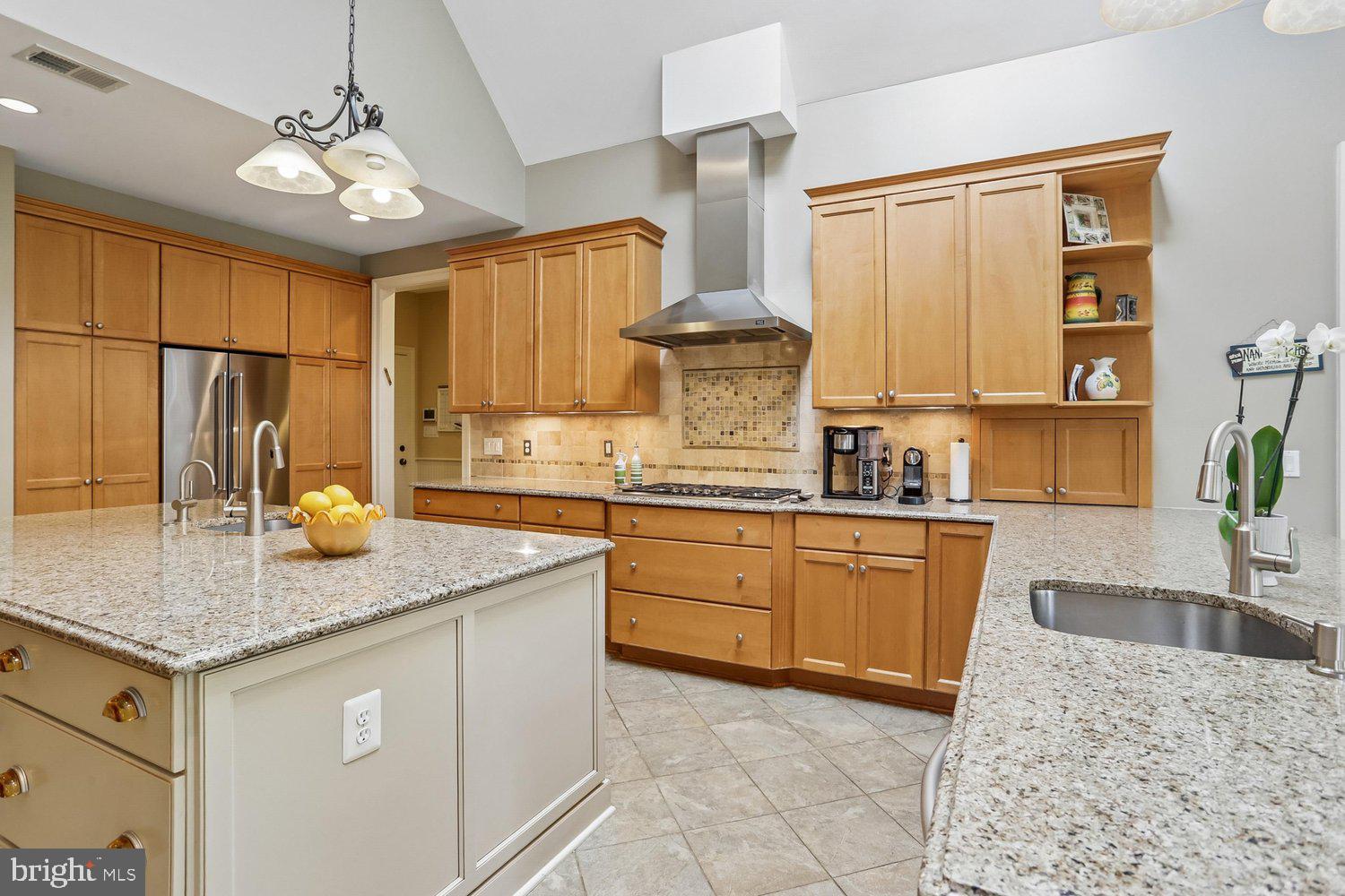 11736 Gainsborough Road Potomac, MD 20854 - Photo 35 of 100 Gourmet Kitchen