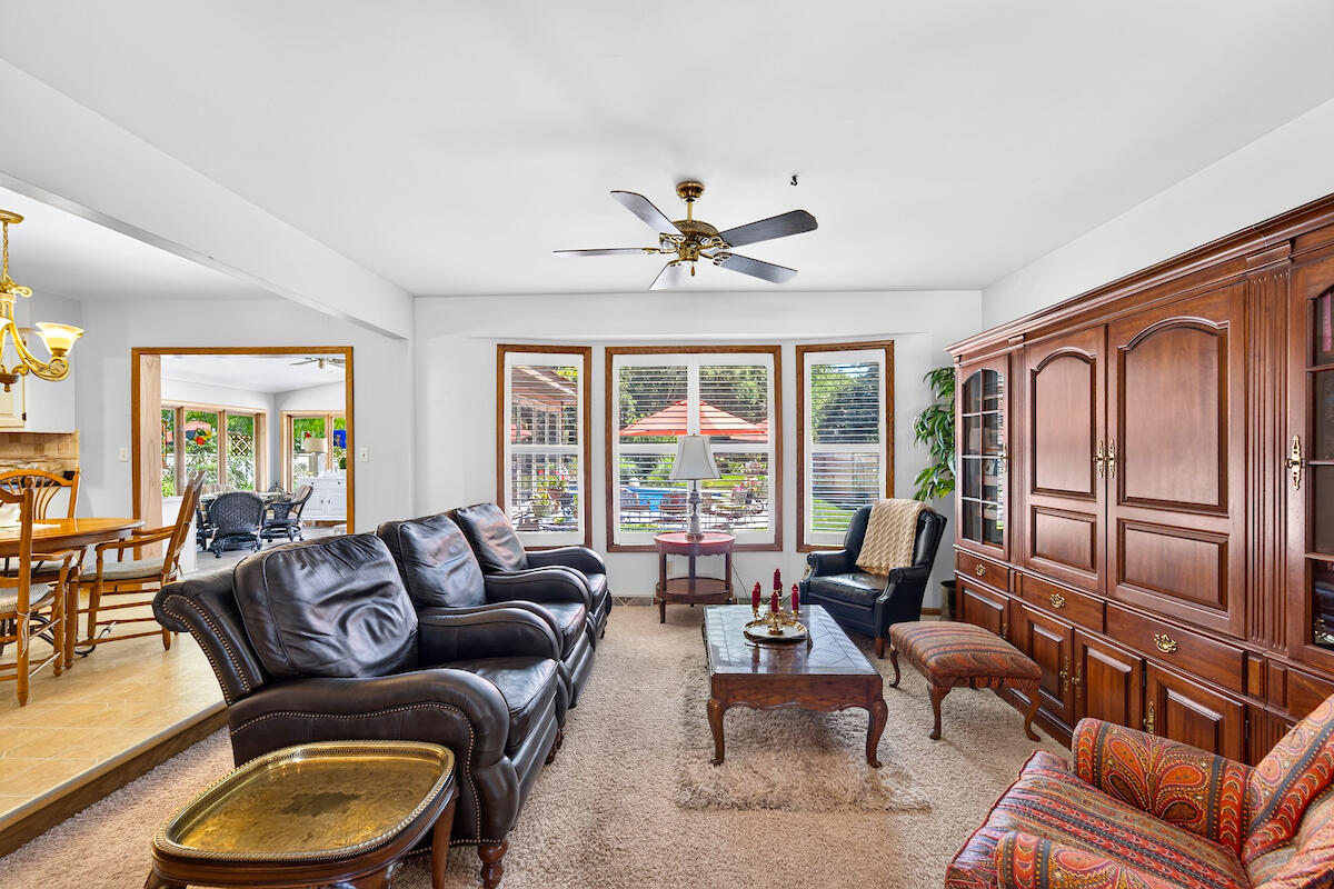 8419 110th Avenue Pleasant Prairie, WI 53158 - Photo 7 of 41 8419 Living room 4