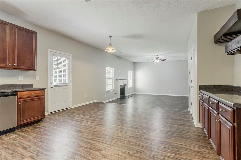 4938 Wewatta Street Atlanta, GA 30331 - Photo 6 of 44