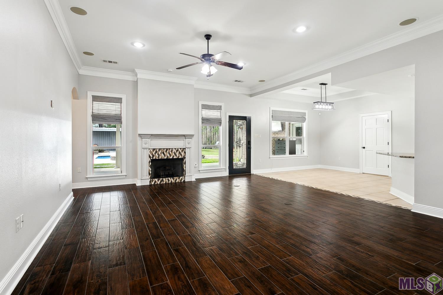 15182 Sterling Smith Road Roseland, LA 70456 - Photo 3 of 31 Living Room