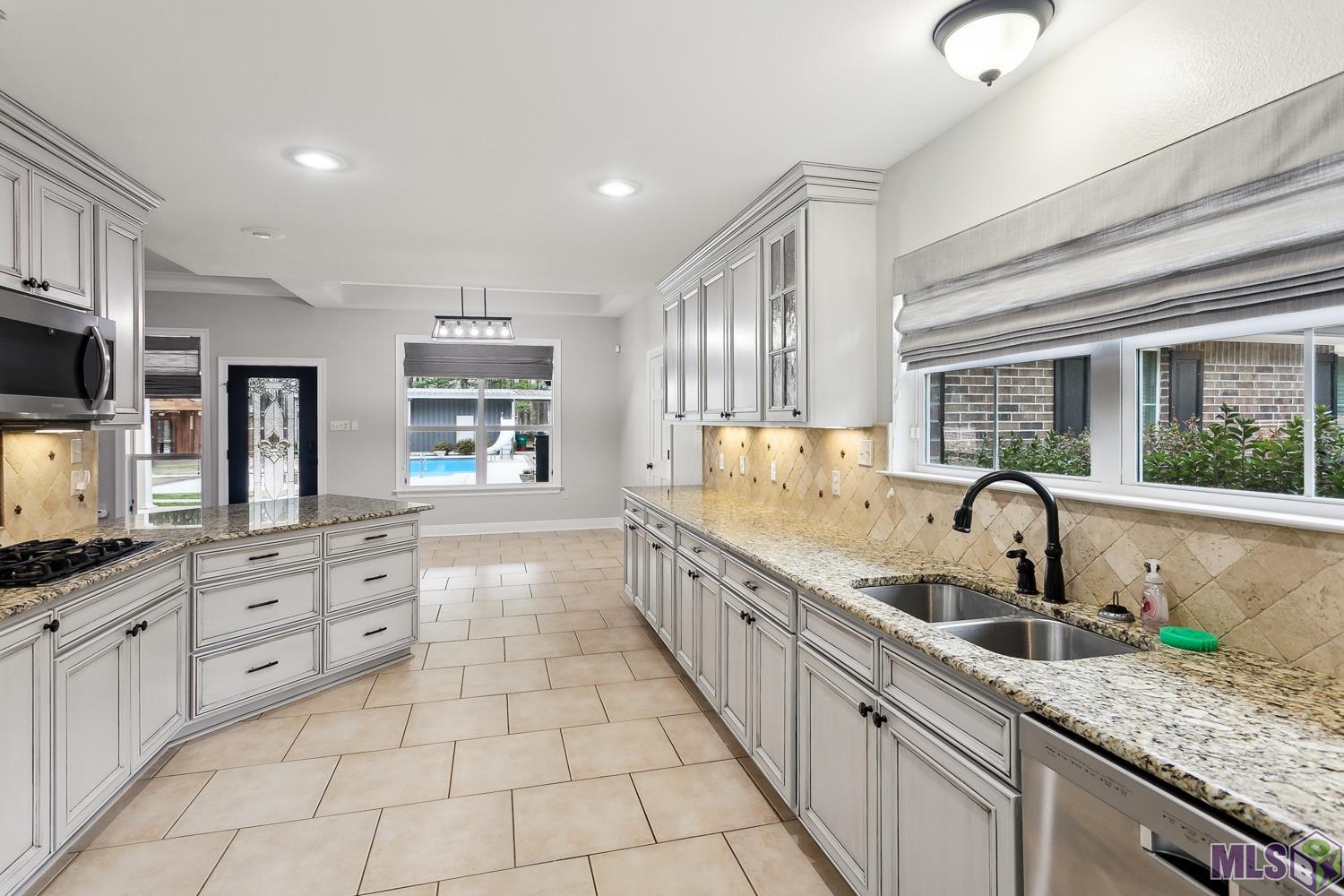 15182 Sterling Smith Road Roseland, LA 70456 - Photo 5 of 31 Kitchen