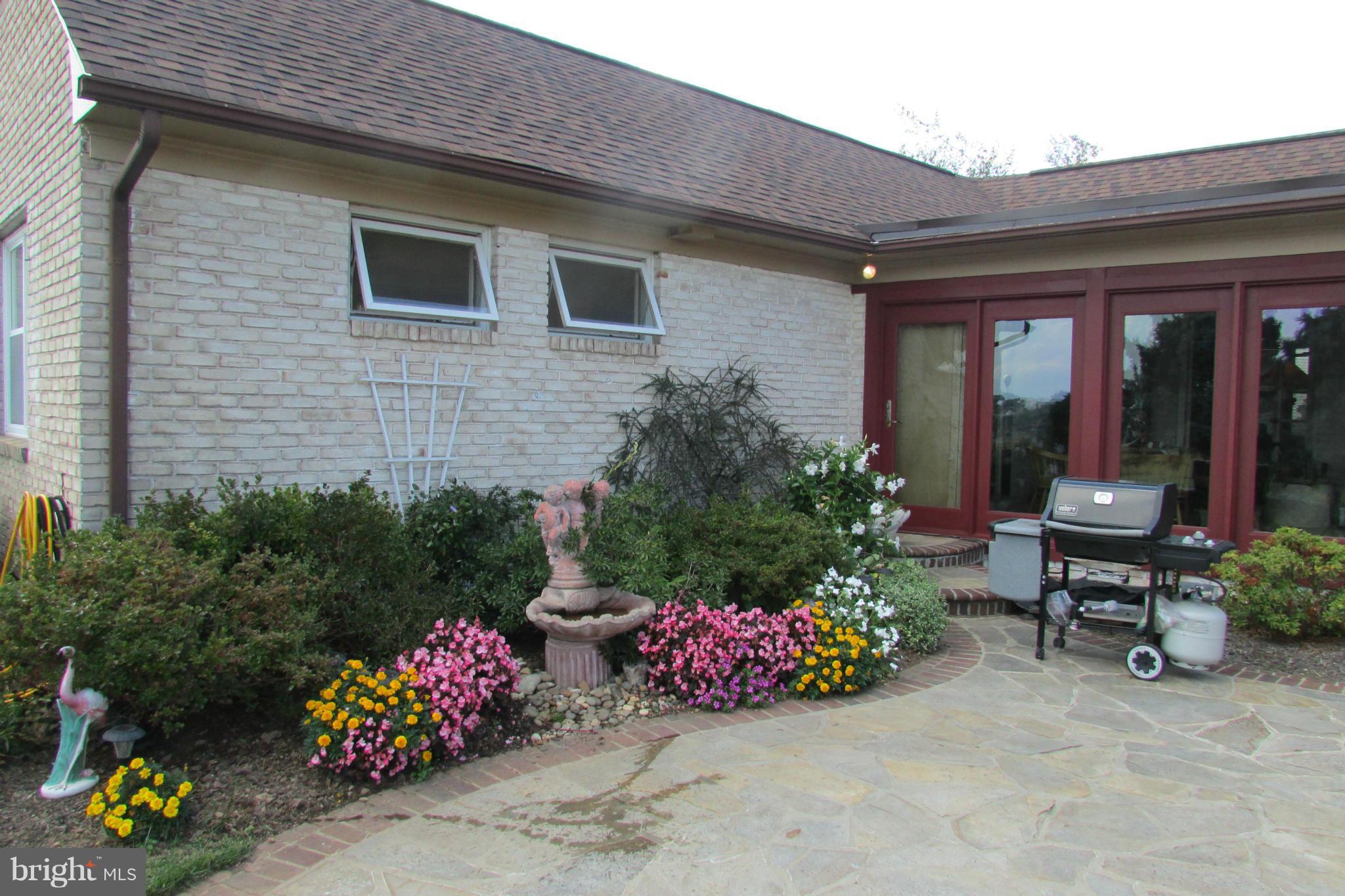 5847 Old Bohn Road Mount Airy, MD 21771 - Photo 12 of 18 patio