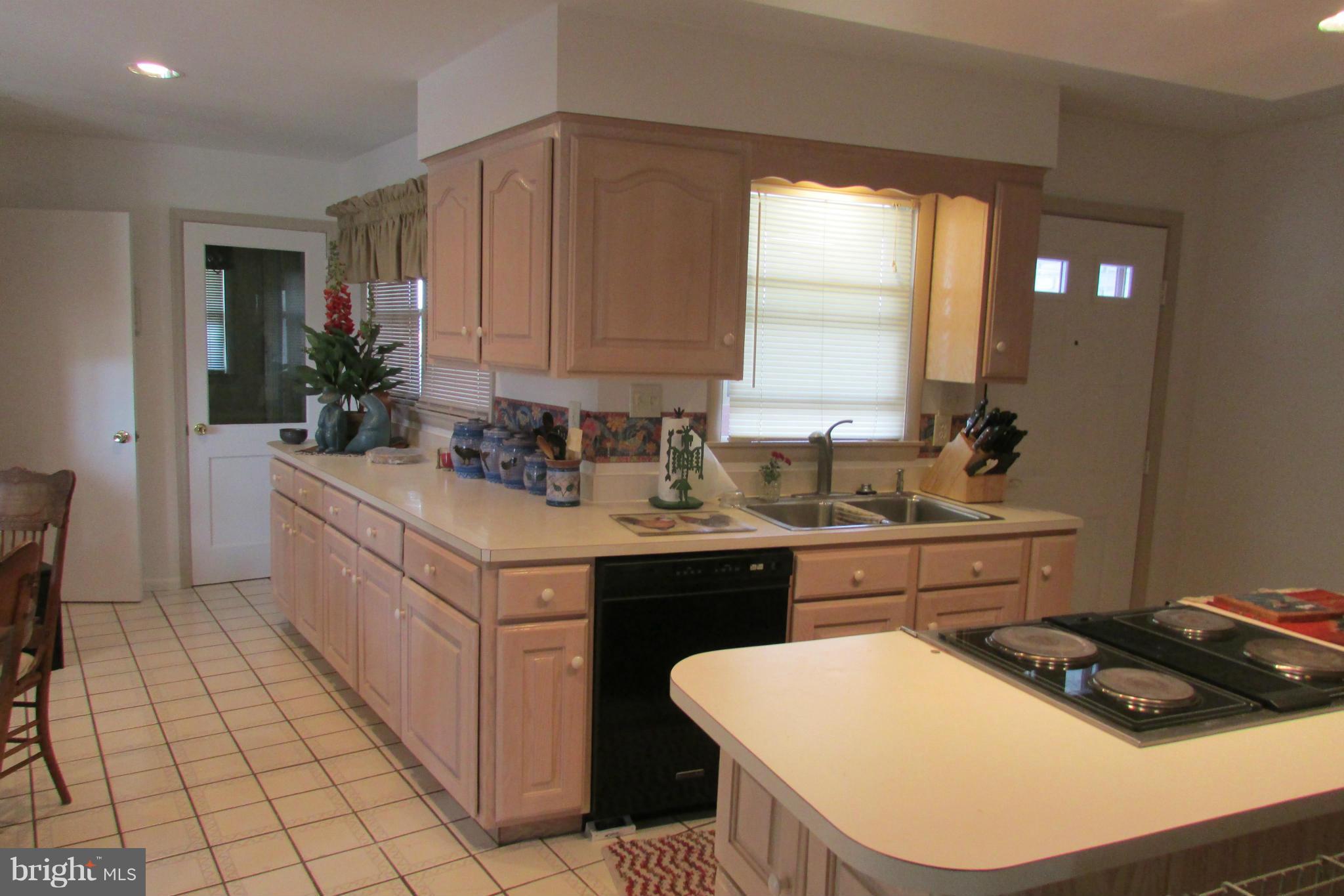 5847 Old Bohn Road Mount Airy, MD 21771 - Photo 6 of 18 Kitchen