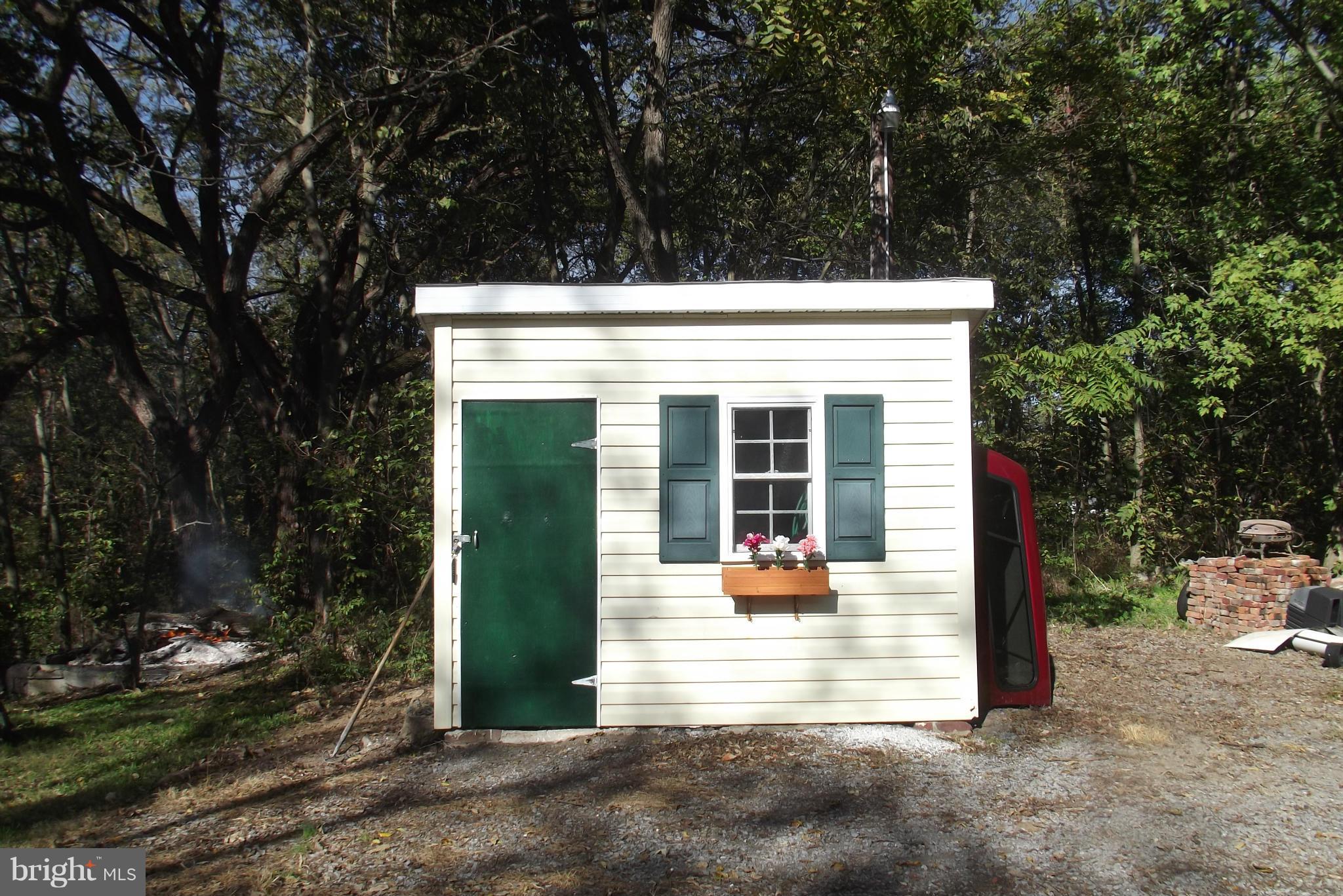 5744 Charles Town Road Kearneysville, WV 25430 - Photo 17 of 17 Small shed