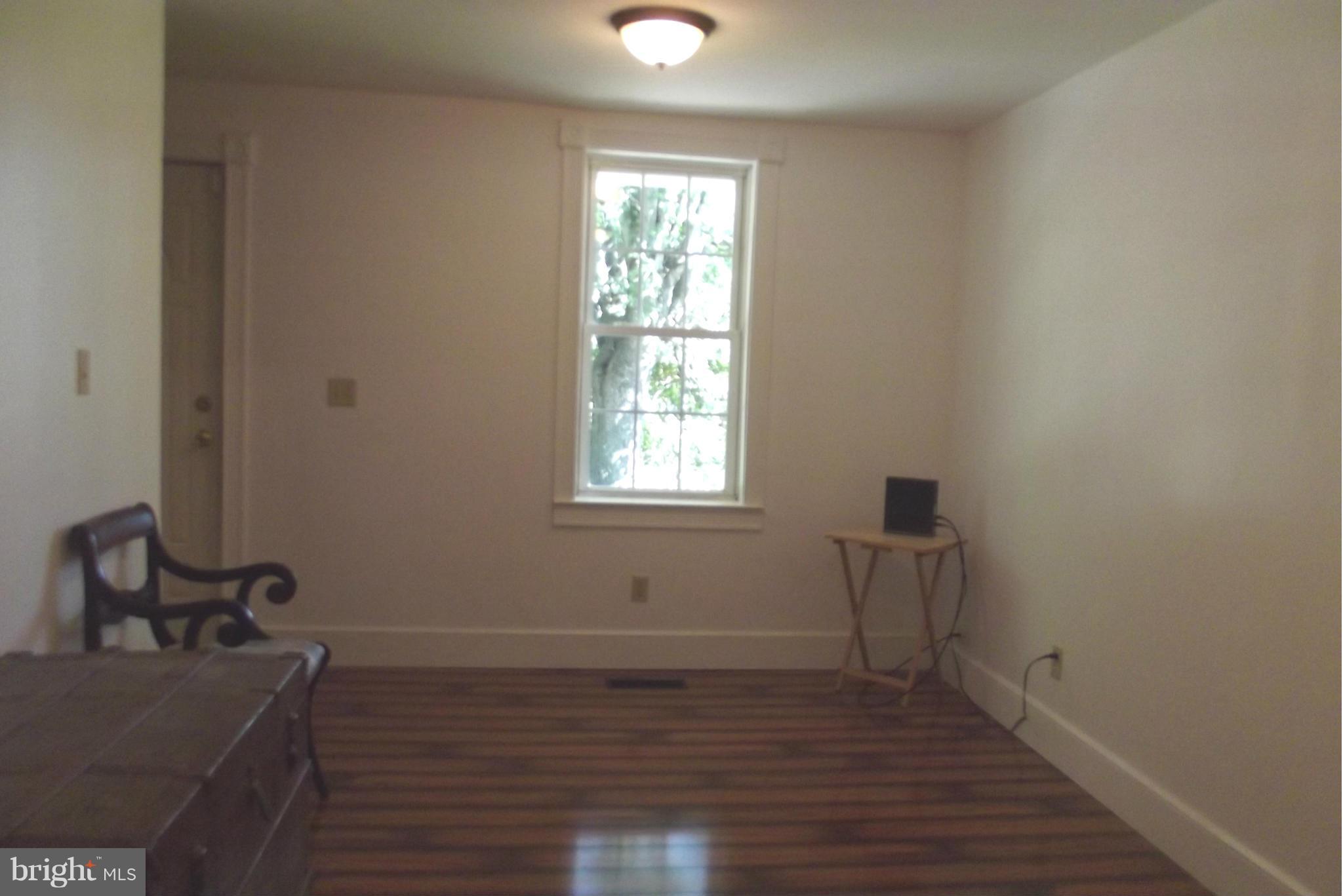 5744 Charles Town Road Kearneysville, WV 25430 - Photo 5 of 17 Living Room