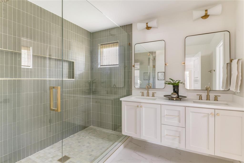 7322 Hunnicut Road Dallas, TX 75227 - Photo 14 of 25 Gallery Image 14