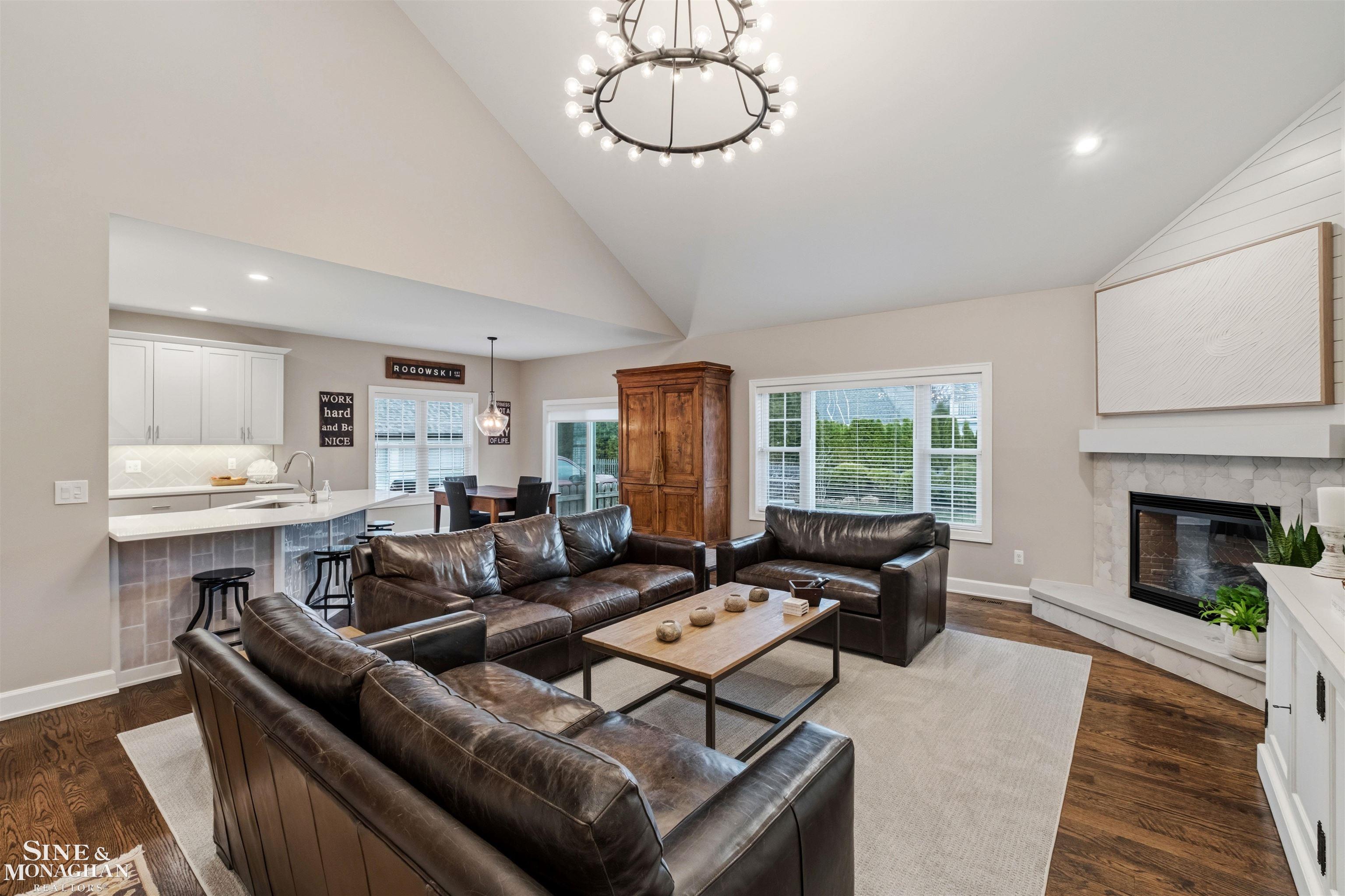 174 Kerby Road Grosse Pointe, MI 48236 - Photo 9 of 64 Great Room