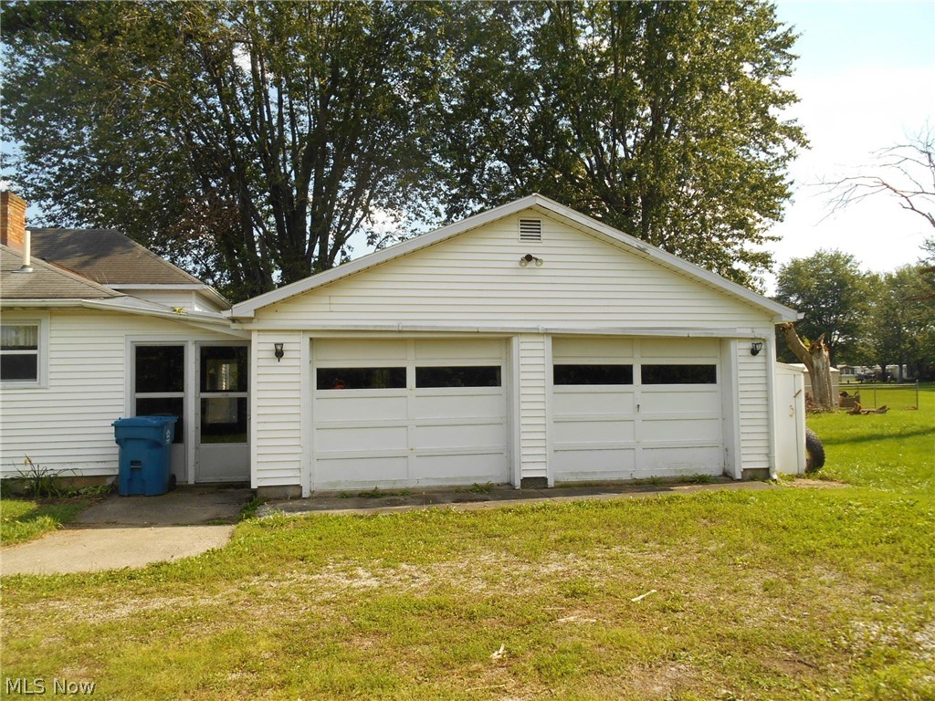 2512 Port Clinton Road Fremont, OH 43420 - Photo 2 of 25 Gallery Image 2