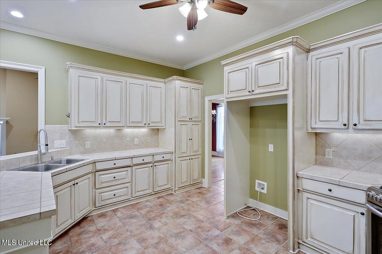 125 Baileys Ridge Circle Clinton, MS 39056 - Photo 10 of 35 11-125 Baileys Ridge Cir