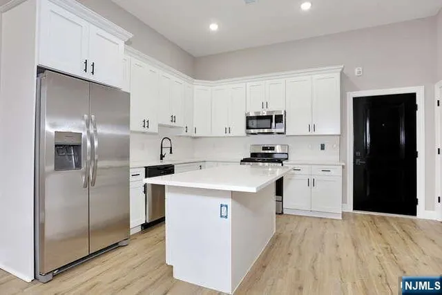 $3,000 | 385 Passaic Avenue, Unit 6, Lodi, NJ 07644