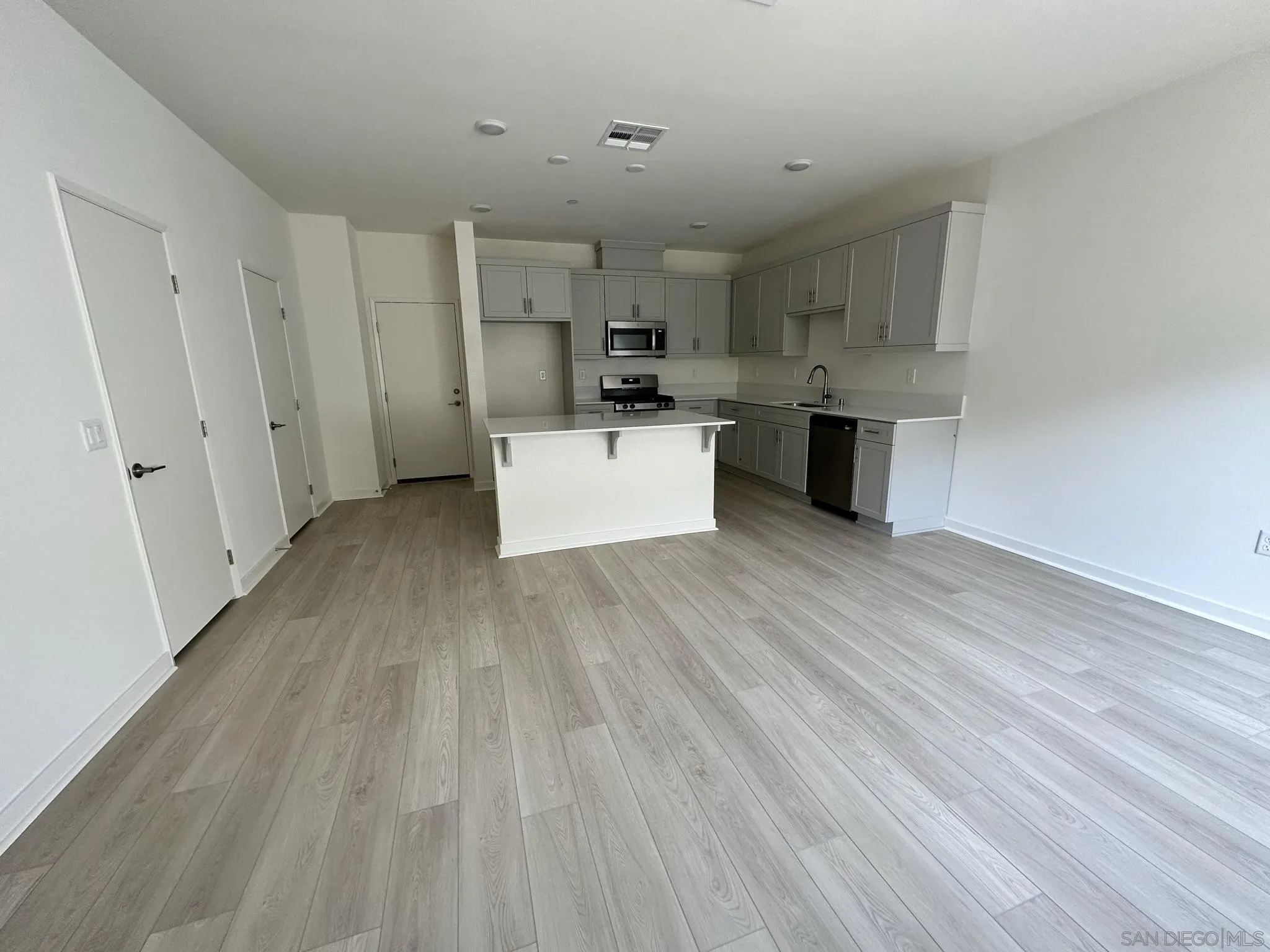 35119 Rangpur Lane, Unit 123 Fallbrook, CA 92028 - Photo 4 of 20 Gallery Image 4