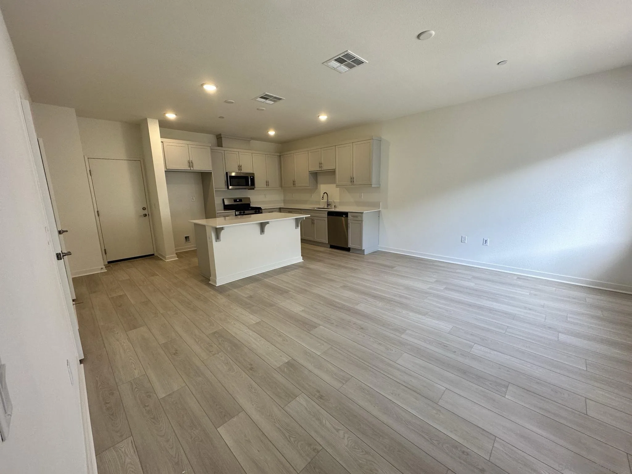 35119 Rangpur Lane, Unit 123 Fallbrook, CA 92028 - Photo 5 of 20 Gallery Image 5