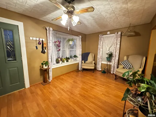 $124,900 | 423 West Adams Street, Rushville, IL 62681