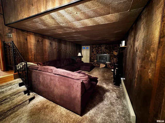 $124,900 | 423 West Adams Street, Rushville, IL 62681