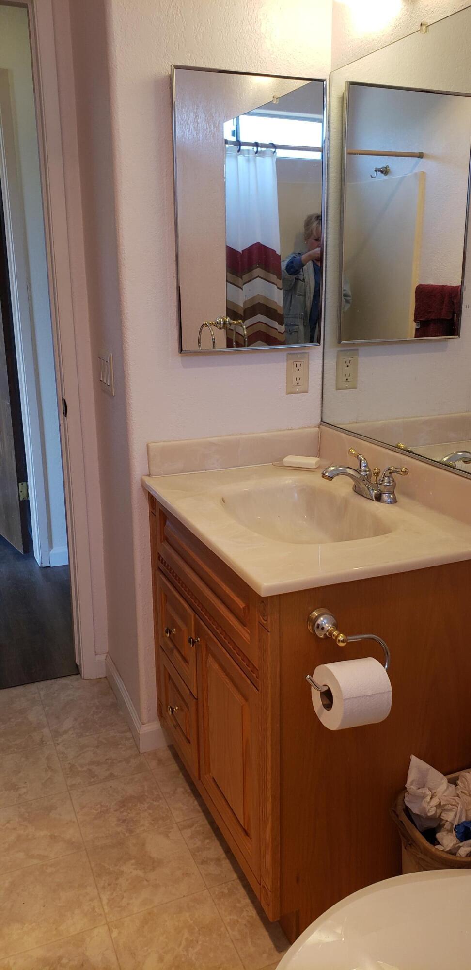 624 North Seventh Street Lompoc, CA 93436 - Photo 8 of 8 Master Bath