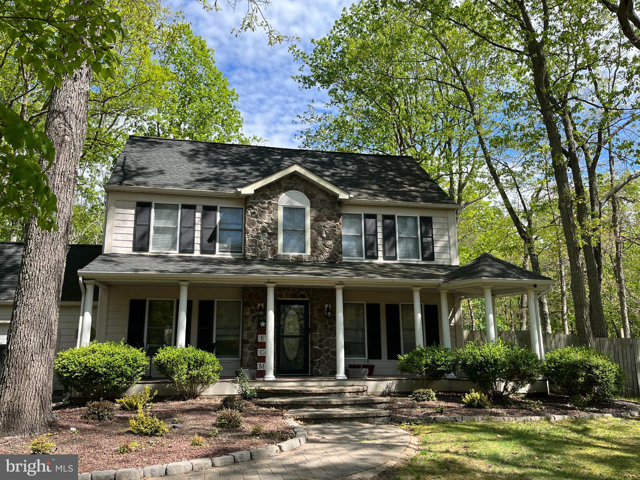 Welcome to 10 Wimbeldon Way!