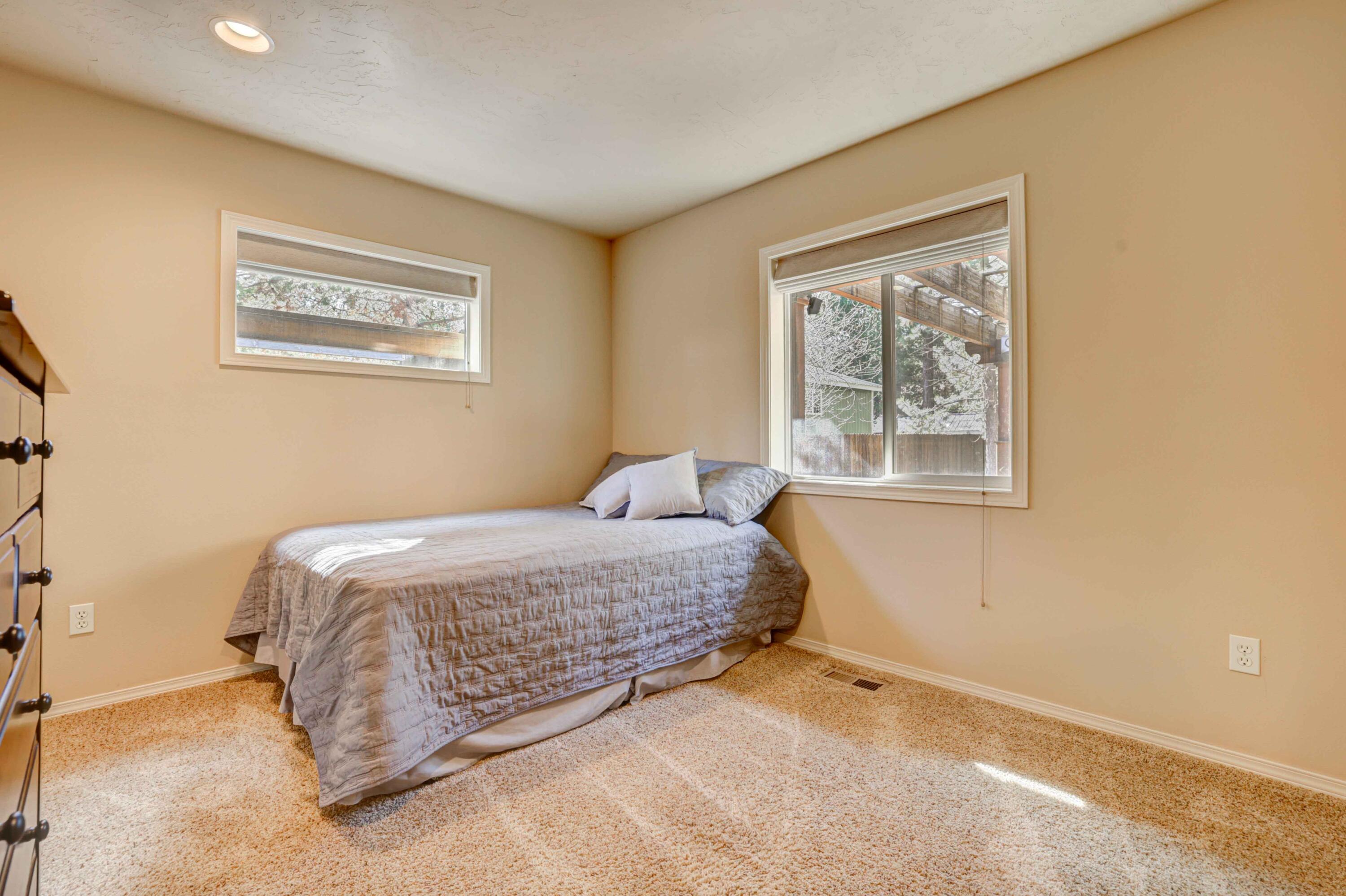 16975 Hermosa Road Bend, OR 97707 - Photo 13 of 27 Hermosa edits-5