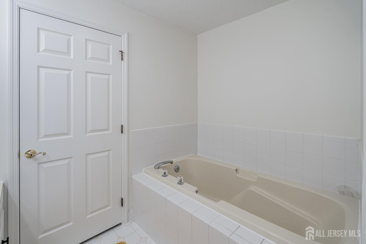 116 Prestwick Way Edison, NJ 08820 - Photo 18 of 27