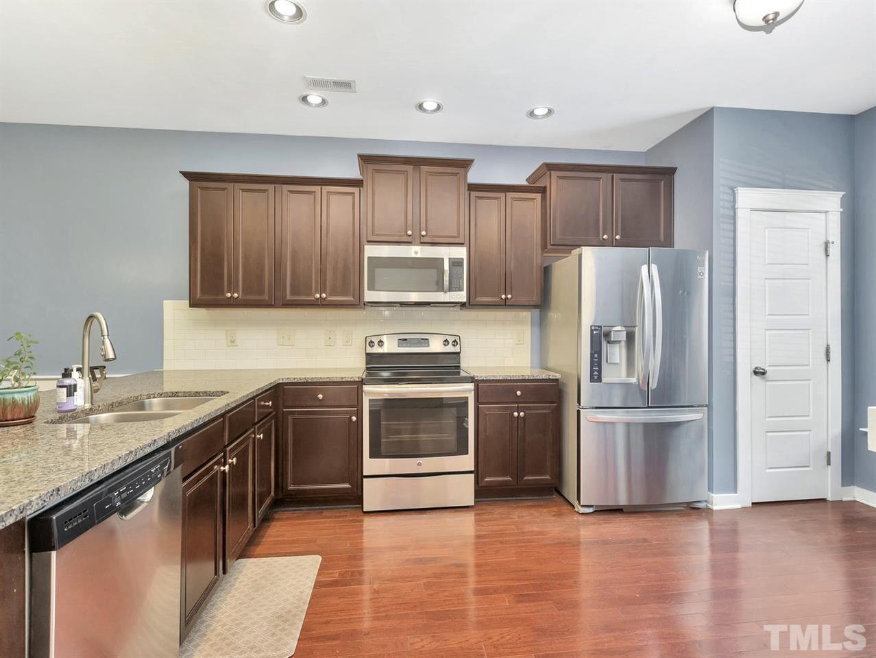 7889 Allscott Way Raleigh, NC 27612 - Photo 3 of 30