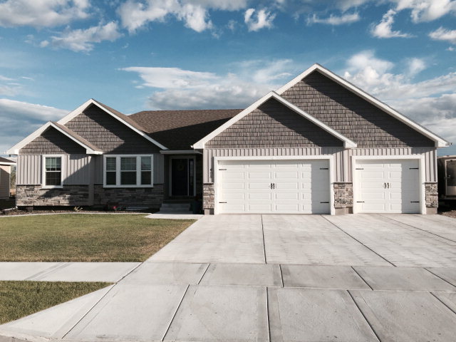 405 Rockingham Street Idaho Falls, ID 83404 - Photo 1 of 1 Main View