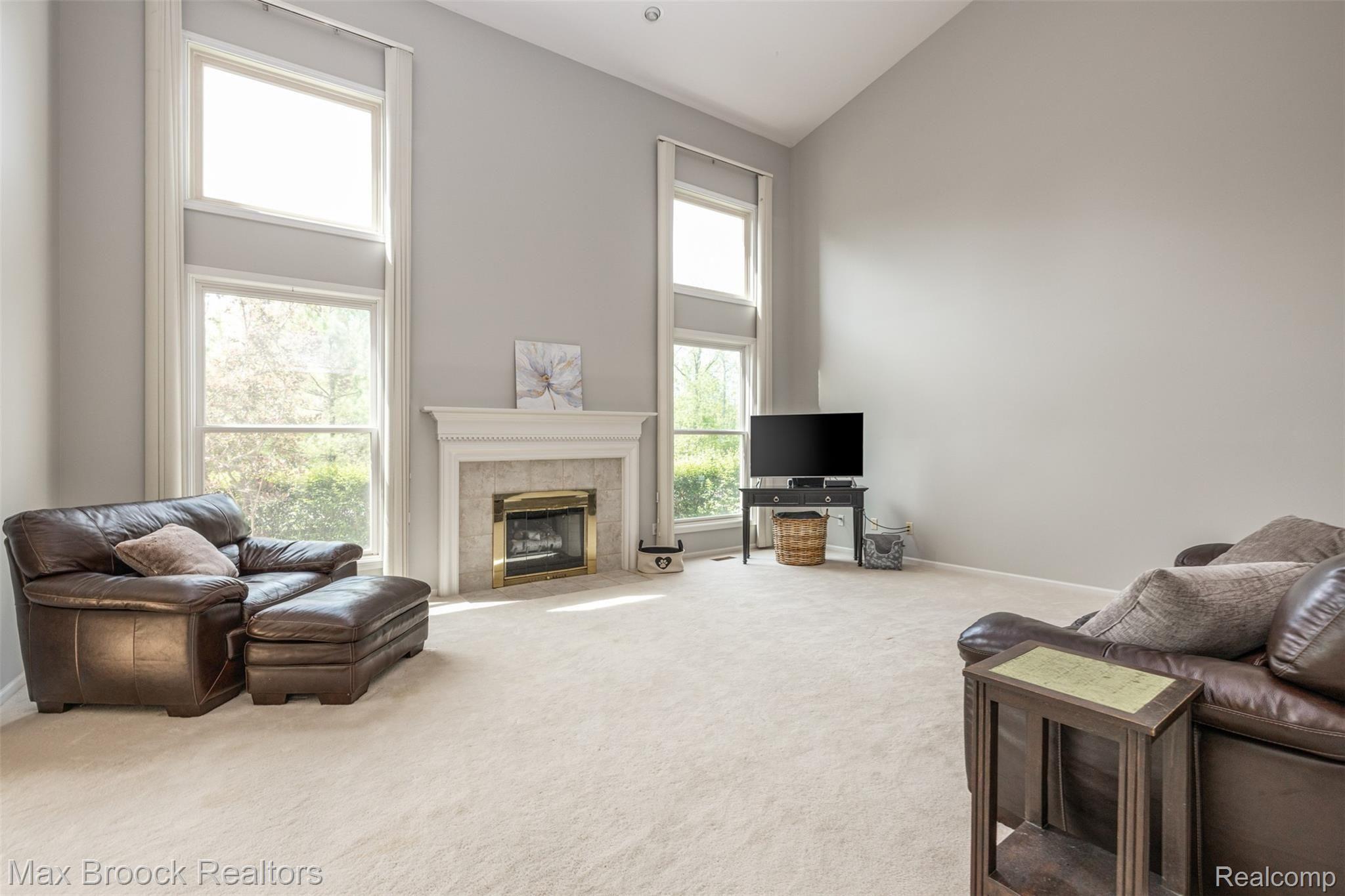 4209 Wincrest Lane Rochester, MI 48306 - Photo 11 of 30 Two Story Great Room.jpg