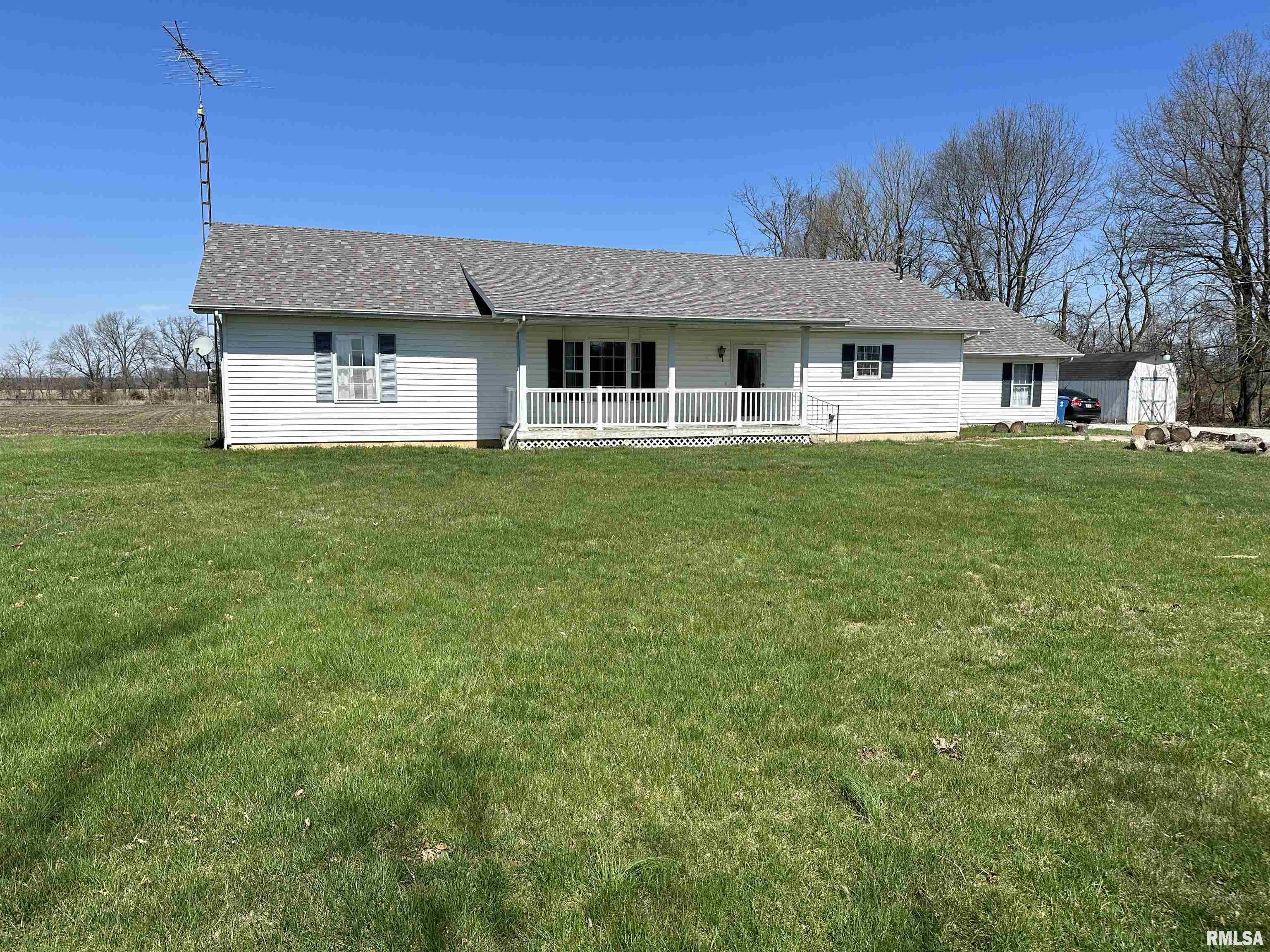 1987 Walnut Hill Road Walnut Hill, IL 62893 - Photo 2 of 25