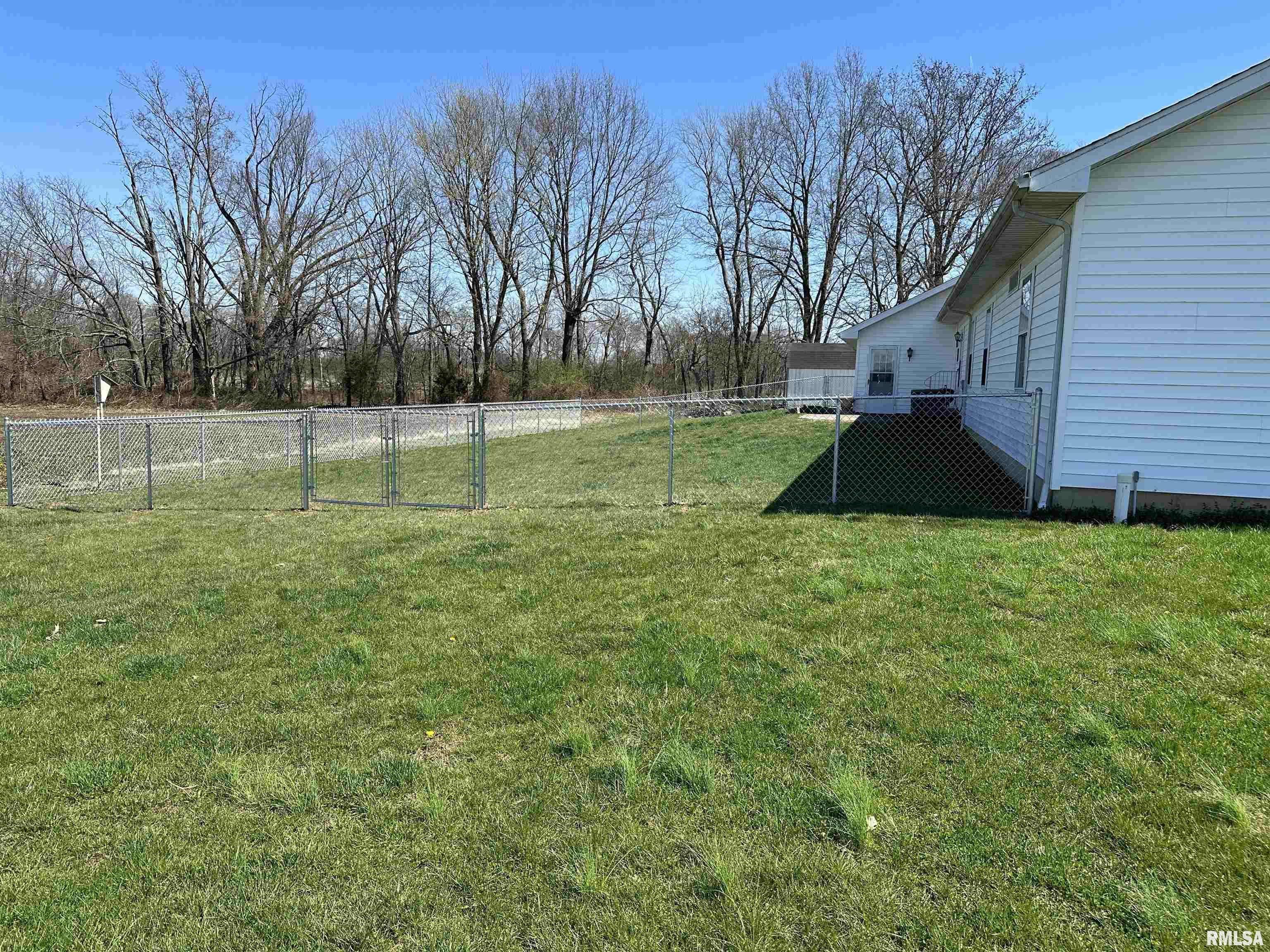 1987 Walnut Hill Road Walnut Hill, IL 62893 - Photo 7 of 25