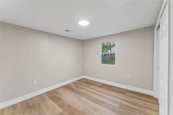 $285,000 | 217 West 83rd Terrace, Kansas City, MO 64114