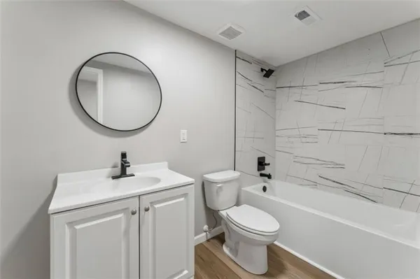 $285,000 | 217 West 83rd Terrace, Kansas City, MO 64114