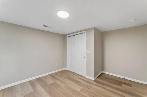 $285,000 | 217 West 83rd Terrace, Kansas City, MO 64114