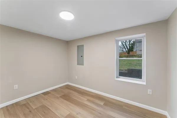 $285,000 | 217 West 83rd Terrace, Kansas City, MO 64114